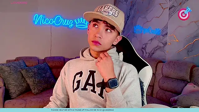 Niico Cruz online show from February 28, 10:31 pm