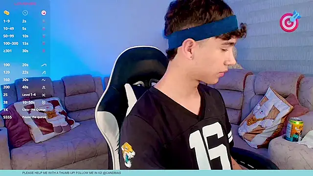 Niico Cruz online show from December 17, 10:48 pm