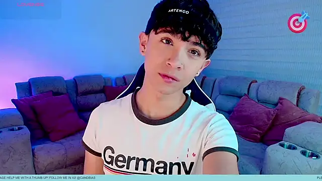 Niico Cruz online show from January 13, 10:13 pm