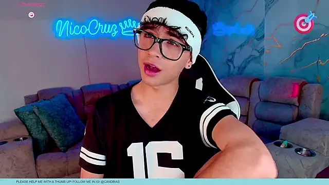 Niico Cruz online show from February 27, 10:42 pm