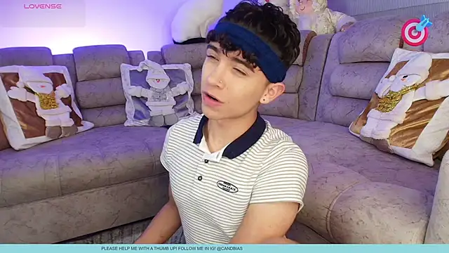 Niico Cruz online show from December 3, 5:08 am