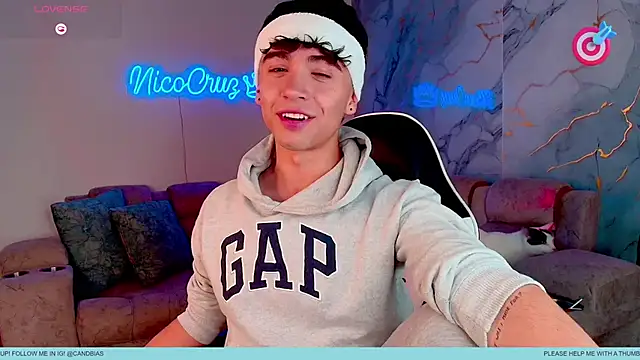 Niico Cruz online show from March 9, 10:13 pm