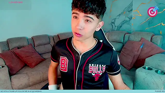 Niico Cruz online show from February 10, 10:42 pm