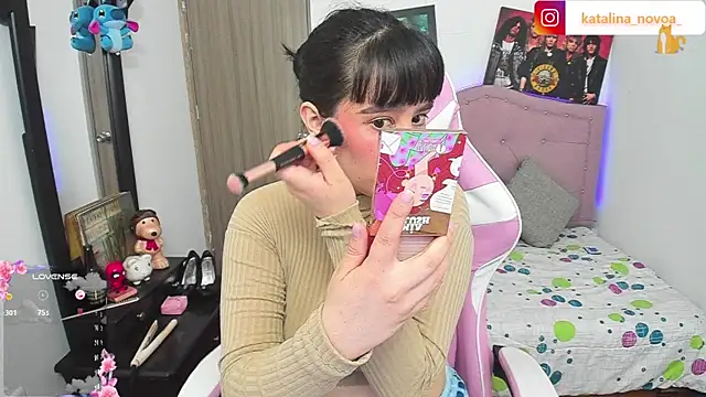 Snapshot of Katalina_novoa chatting on February 3, 3:04 am Katalina novoa online show from February 3, 3:04 am