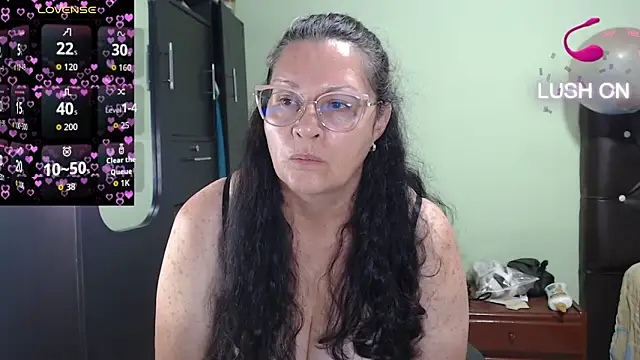 hairyglad69 online show from October 28, 8:30 pm