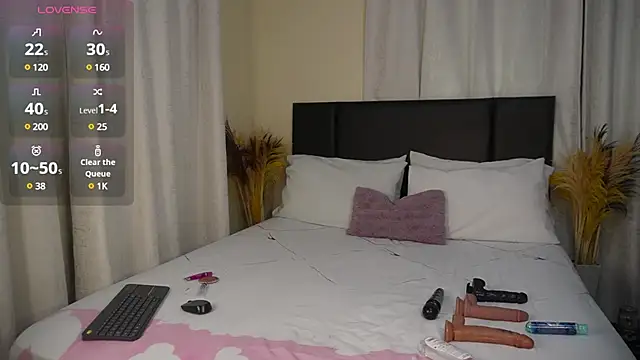 Snapshot of _Watuluv_ chatting on March 11, 6:41 am  Watuluv  online show from March 11, 6:41 am