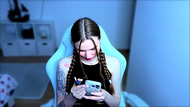 Snapshot of StellaLawless chatting on November 23, 12:15 pm StellaLawless online show from November 23, 12:15 pm