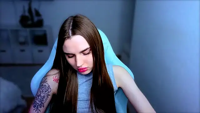 Snapshot of StellaLawless chatting on November 6, 7:51 pm StellaLawless online show from November 6, 7:51 pm