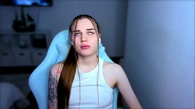 Snapshot of StellaLawless chatting on November 8, 7:39 pm StellaLawless online show from November 8, 7:39 pm