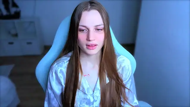 StellaLawless online show from April 3, 6:47 pm