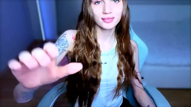 Snapshot of StellaLawless chatting on July 4, 9:52 pm StellaLawless online show from July 4, 9:52 pm