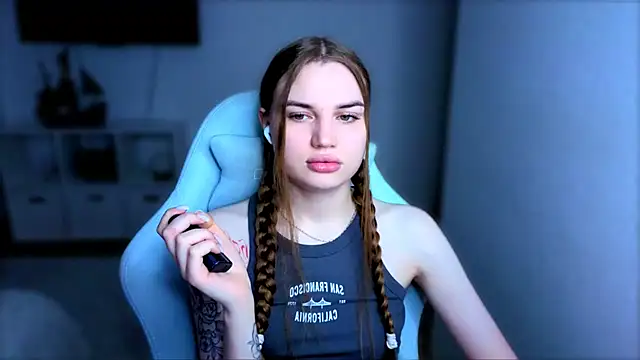 Snapshot of StellaLawless chatting on November 27, 8:42 pm StellaLawless online show from November 27, 8:42 pm