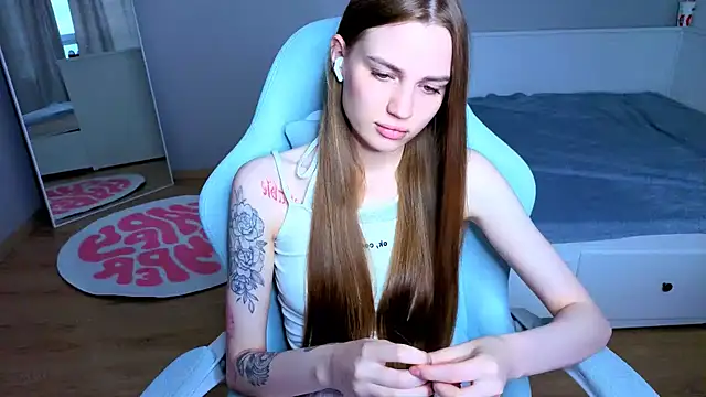 StellaLawless online show from June 4, 12:04 am