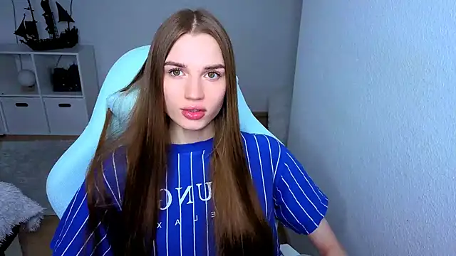 StellaLawless online show from October 5, 1:46 pm