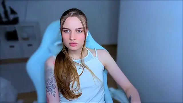 StellaLawless online show from January 15, 8:45 pm