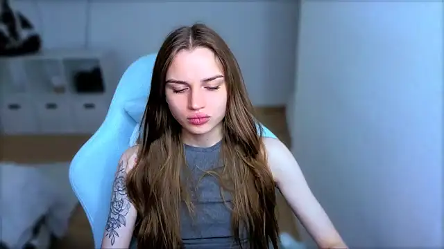 Snapshot of StellaLawless chatting on October 20, 11:00 am StellaLawless online show from October 20, 11:00 am