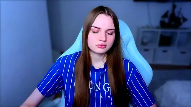 StellaLawless online show from December 18, 9:18 pm