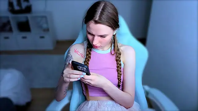 StellaLawless online show from February 22, 12:51 pm