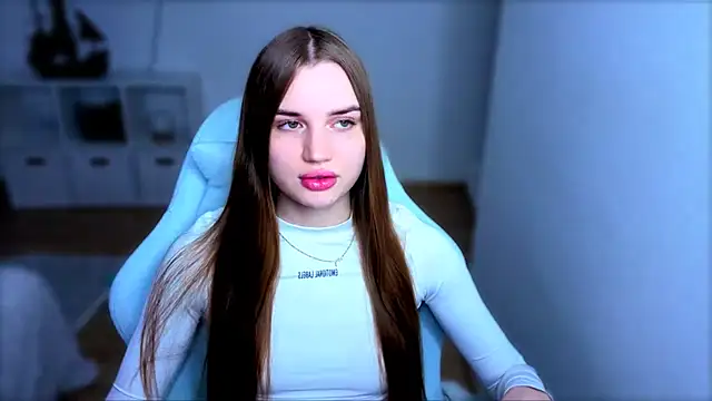 Snapshot of StellaLawless chatting on November 19, 7:58 pm StellaLawless online show from November 19, 7:58 pm