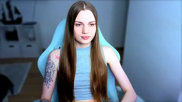 StellaLawless online show from March 2, 8:05 pm