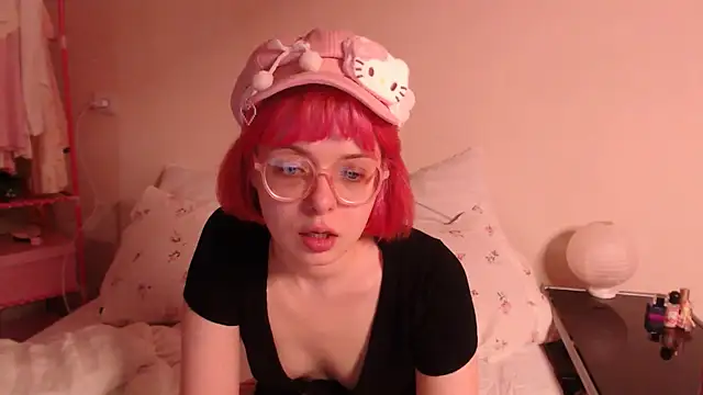 Snapshot of KatieMelone chatting on July 15, 8:38 pm KatieMelone online show from July 15, 8:38 pm