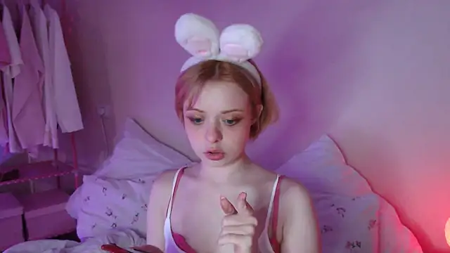 KatieMelone online show from April 22, 10:38 pm