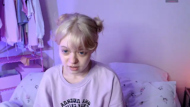 KatieMelone online show from February 13, 9:59 pm