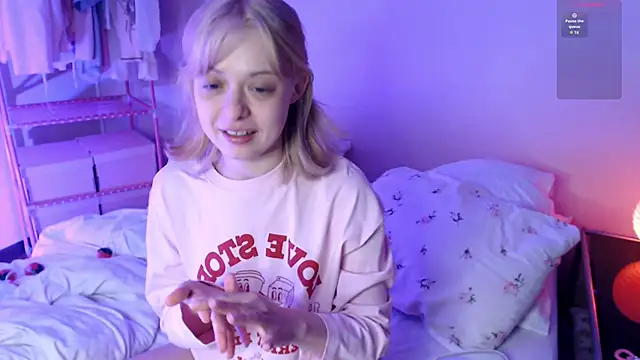 KatieMelone online show from February 15, 1:28 am