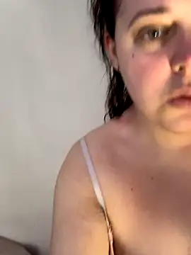 Snapshot of Vikkancs_X chatting on November 25, 12:27 pm Vikkancs X online show from November 25, 12:27 pm