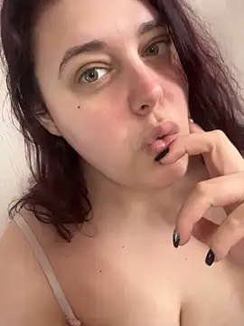 Snapshot of Vikkancs_X chatting on February 21, 12:18 pm Vikkancs X online show from February 21, 12:18 pm