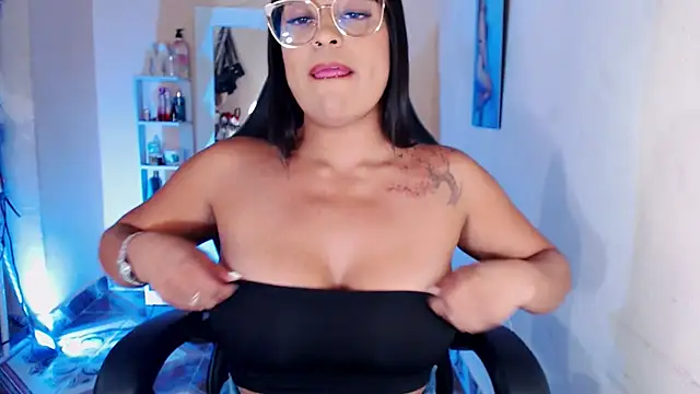 AmandaMarii online show from December 13, 1:04 am