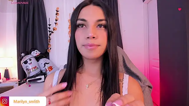 MarilynSmIith online show from October 28, 11:42 am