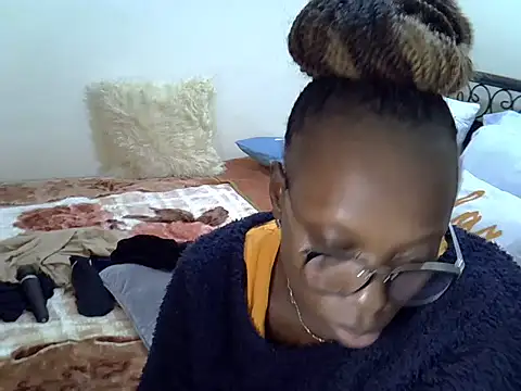 Snapshot of Sweet_Bear chatting on June 30, 5:57 pm Sweet Bear online show from June 30, 5:57 pm
