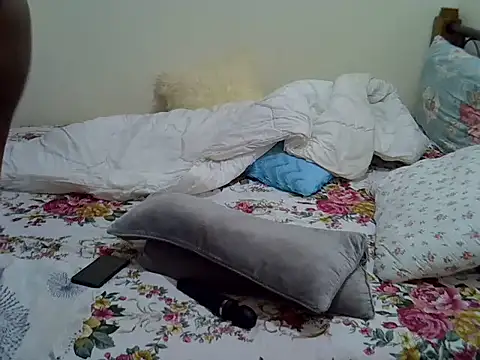 Sweet Bear online show from February 8, 3:59 am