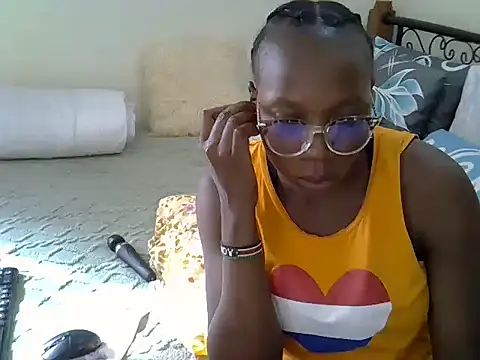 Sweet Bear online show from May 31, 1:17 pm