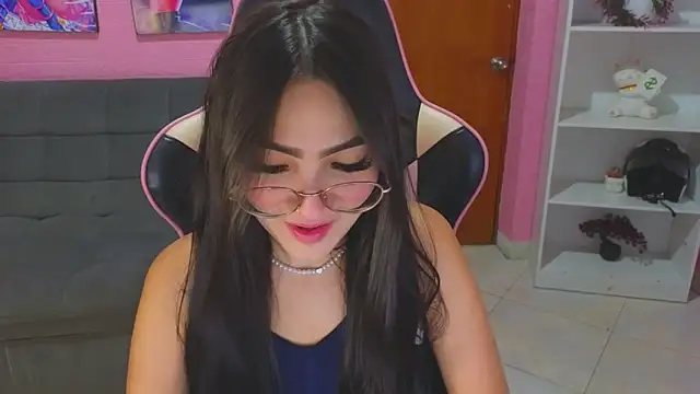 keity moon online show from March 17, 8:45 pm