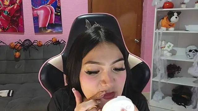 keity moon online show from October 28, 9:36 pm