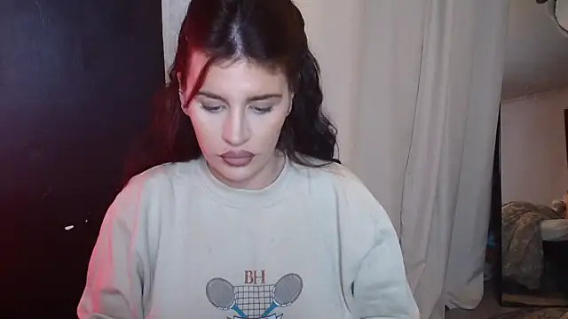 Snapshot of Bustyjessicalouu chatting on February 9, 7:52 pm Bustyjessicalouu online show from February 9, 7:52 pm
