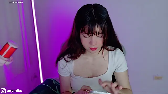 stephybrown online show from December 22, 11:31 pm