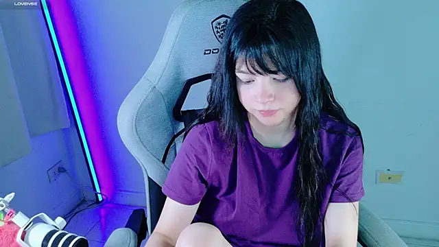 stephybrown online show from June 10, 8:32 pm