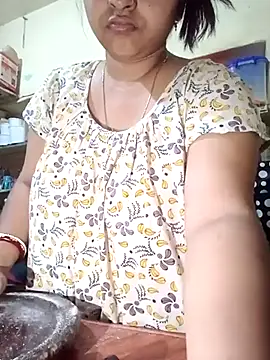 Payel-sharma online show from March 13, 4:23 pm