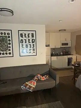 TheOnlyTwinTowers online show from March 5, 6:21 am