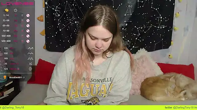 Snapshot of darling_tony chatting on March 6, 3:45 pm darling tony online show from March 6, 3:45 pm