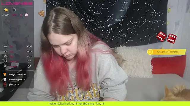 Snapshot of darling_tony chatting on December 17, 7:04 pm darling tony online show from December 17, 7:04 pm