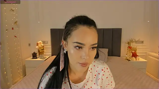 furry bear online show from December 20, 2:37 pm