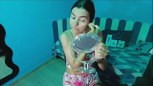 IsisRouse online show from April 11, 2:52 am