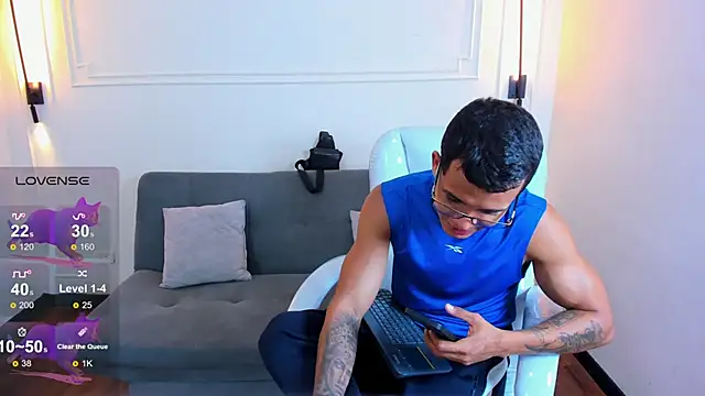 Paradise boy s online show from March 7, 7:08 pm