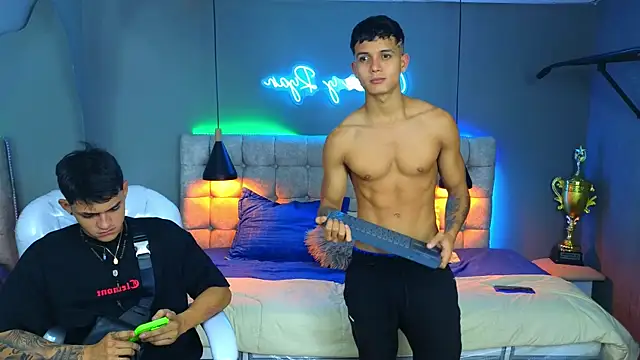 Paradise boy s online show from December 11, 11:43 pm