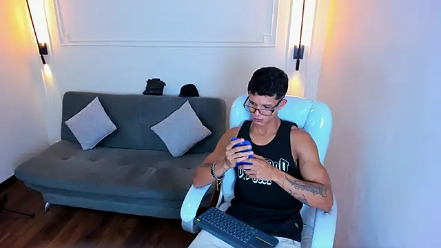 Paradise boy s online show from December 22, 4:51 pm