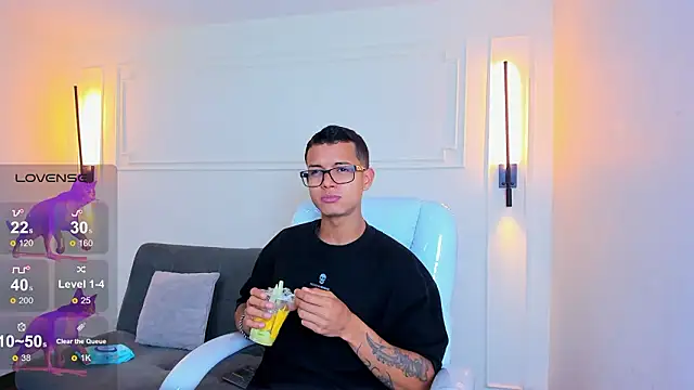 Paradise boy s online show from February 14, 12:49 pm